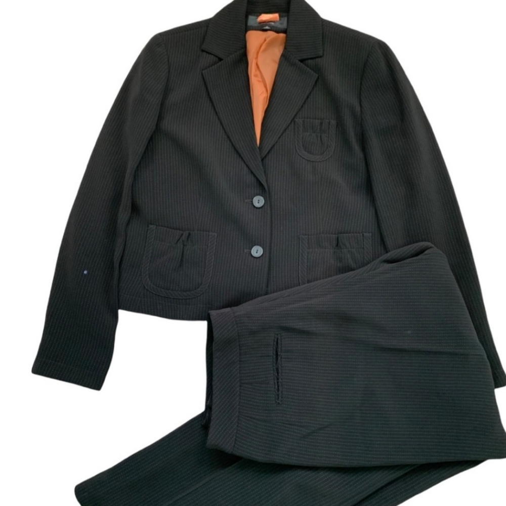 SIGNATURE BY LARRY LEVINE Pinstriped Pant Suit